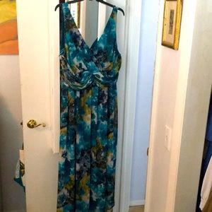 Jessica Howard Maxi dress great for summer wedding